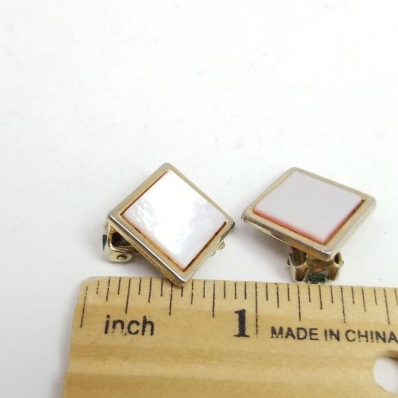 Vintage Square Clip On Earrings, White and Gold Tone Setting, Minimal Estate - Picture 4 of 6